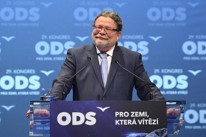 Eden od podpredsednikov ODS, ki bo prihodnja štiri leta imela glavno besedo na Češkem, je tudi Alexandr Vondra. Ta je lani, razočaran in razkurjen zaradi poraza praškega nogometnega kluba Slavia, Slovence na Twitterju ozmerjal kot oportunistične svinje.  | Foto: Guliverimage/Vladimir Fedorenko