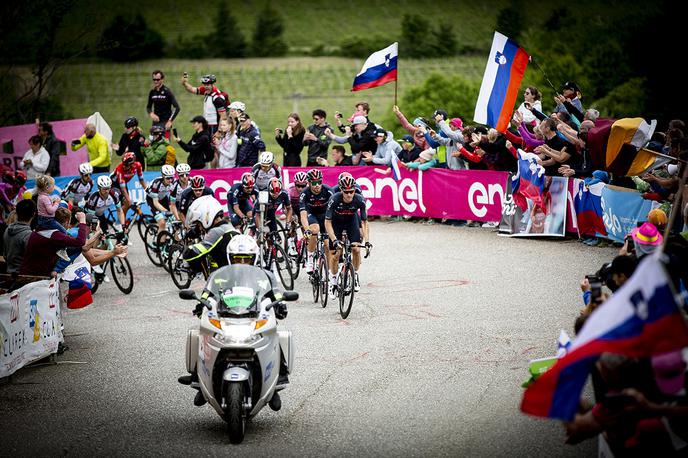 Goriska Brda Giro | Kolesarska Dirka po Italiji se je v nedeljo, 23. maja, po 17 letih spet zapeljala skozi Slovenijo. Kolesarji so 39 od 43 kilometrov na slovenskem ozemlju odpeljali v Goriških brdih.  | Foto Ana Kovač