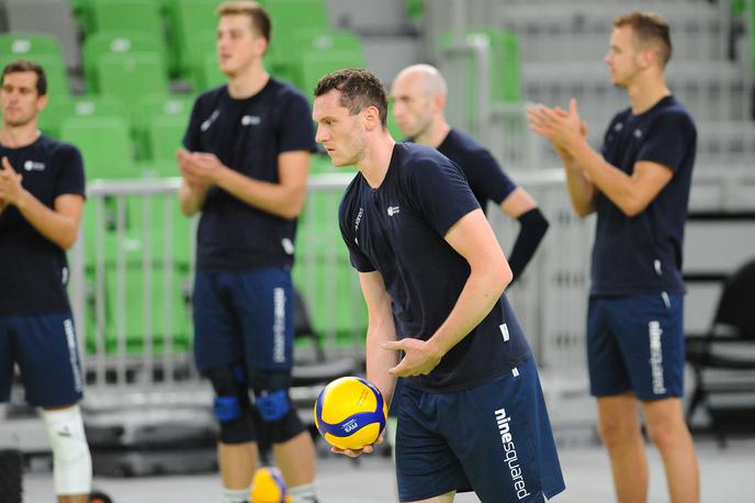 Reprezentanca Odbojka Slovenija | Slovenska reprezentanca je bila premočna za državnega prvaka iz Maribora. | Foto Aleš Oblak