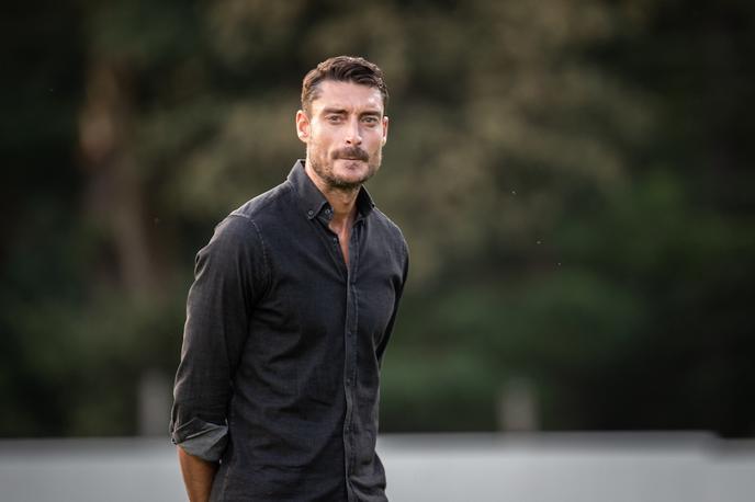 Albert Riera NK Celje | Albert Riera je prepričan, da bi morali za tekmo med Olimpijo in Celjem najti drugačno rešitev. | Foto Blaž Weindorfer/Sportida