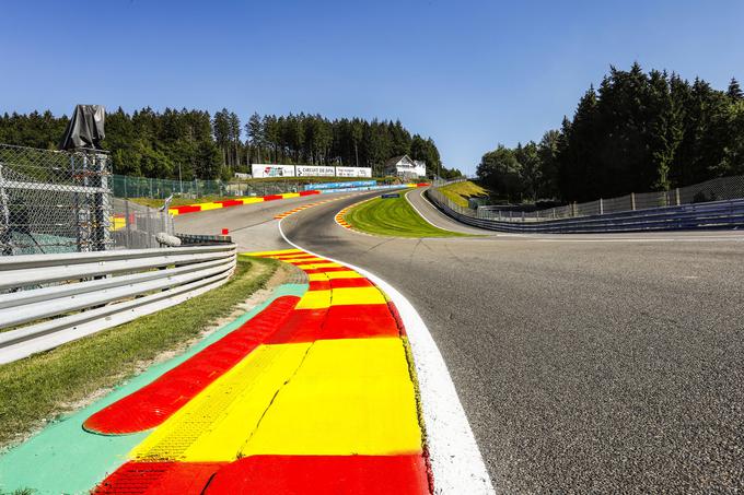 Le redki si skozi Eau Rouge upajo peljati s polnim plinom. | Foto: Guliverimage