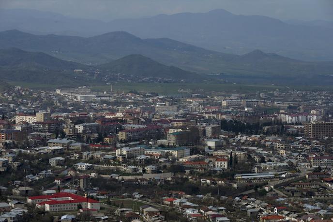 Gorski Karabah | Armenija in Azerbajdžan sta v sporu zaradi Gorskega Karabaha, ozemlja z večinsko armenskim prebivalstvom, ki leži znotraj mednarodno priznanih meja Azerbajdžana, že od razpada nekdanje Sovjetske zveze v 90. letih prejšnjega stoletja. | Foto Reuters