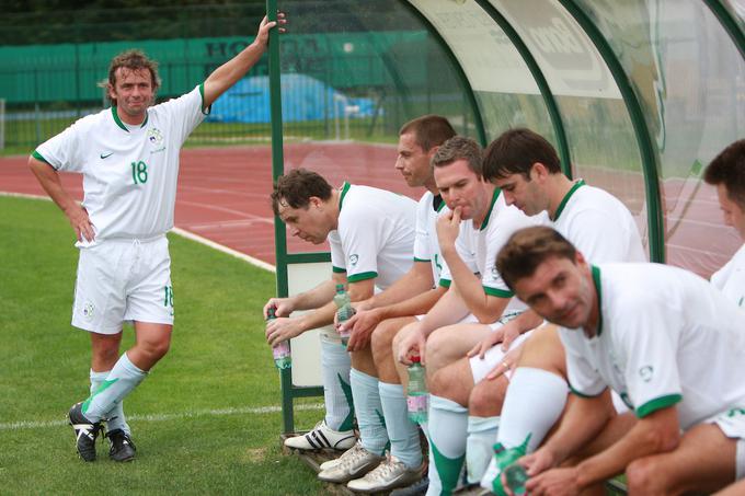 Na tekmi znanih Slovencev, v družbi Aleksandra Čeferina, Mihe Deželaka, Saša Udoviča, Tomaža Klemenčiča. | Foto: Vid Ponikvar