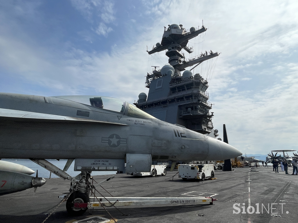 letalonosilka USS Gerald R. Ford