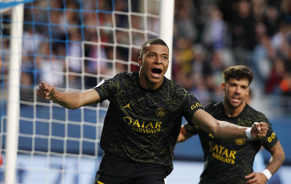 PSG Kylian Mbappe | Pravzaprav sta se MBappe in košarkar Giannis res malo podobna. | Foto Guliverimage