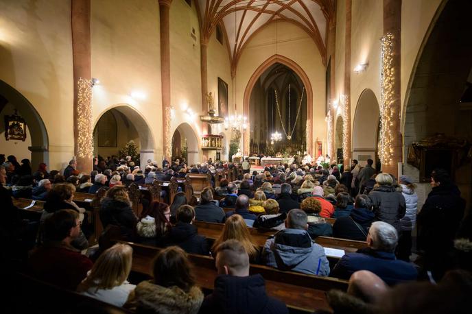 Polnočnica v Mariboru, 2018 | Osrednje evangeličansko bogoslužje ob božiču bo v ponedeljek ob 10. uri, v evangeličanski cerkvi v Mariboru ga bo vodila Violeta Vladimira Mesarič. | Foto STA