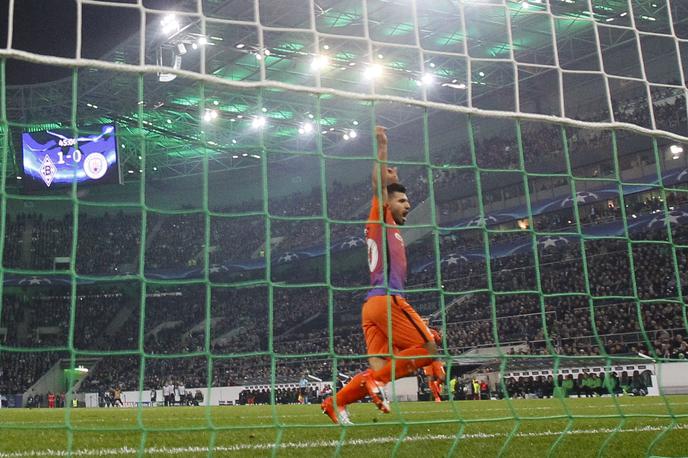 Borussia Mönchengladbach | Borussia Mönchengladbach bo v sredo prvič v tej sezoni odigrala tekmo pred praznimi tribunami.  | Foto Reuters