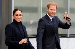 Princ Harry in Meghan Markle po dveh letih spet obiskala kraljico