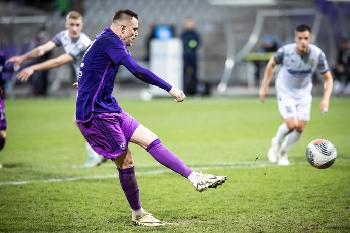 Josip Iličić | Josip Iličić je bil v nedeljo igralec tekme in ključni mož Maribora pri zmagi nad Koprom. | Foto Jure Banfi/alesfevzer.com