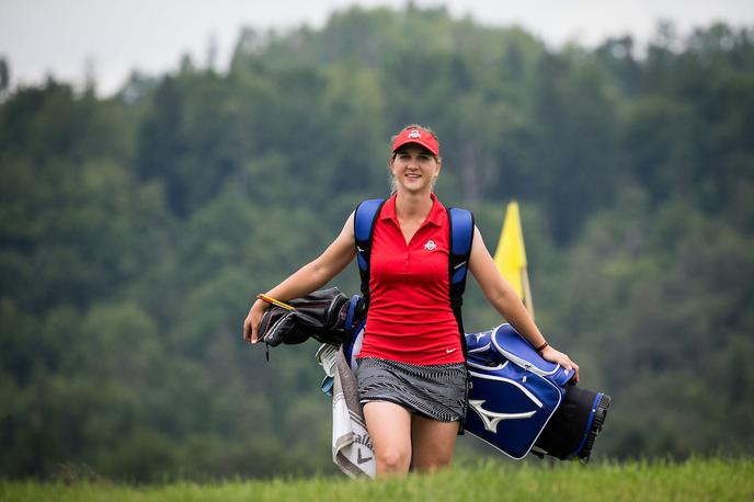 Katja Pogačar | Katja Pogačar je na turnirju evropske serije v Avstraliji zasedla drugo mesto, kar je največji uspeh slovenskega golfa do zdaj. | Foto Vid Ponikvar