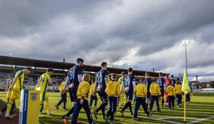 Derbi za tretje mesto ni dal zmagovalca (video)