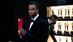 Bo Chris Rock po incidentu s klofuto vodil naslednje Oskarje?