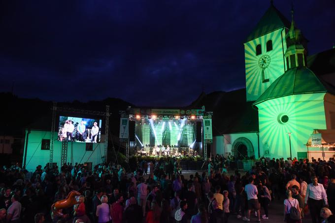 Prav trajnosti in varnosti tudi letos na Pivu in cvetju dajejo še poseben poudarek, zato bodo znova v uporabi le povratni kozarci, kavcija pa bo povrnjena ob vračilu kozarca. | Foto: STA