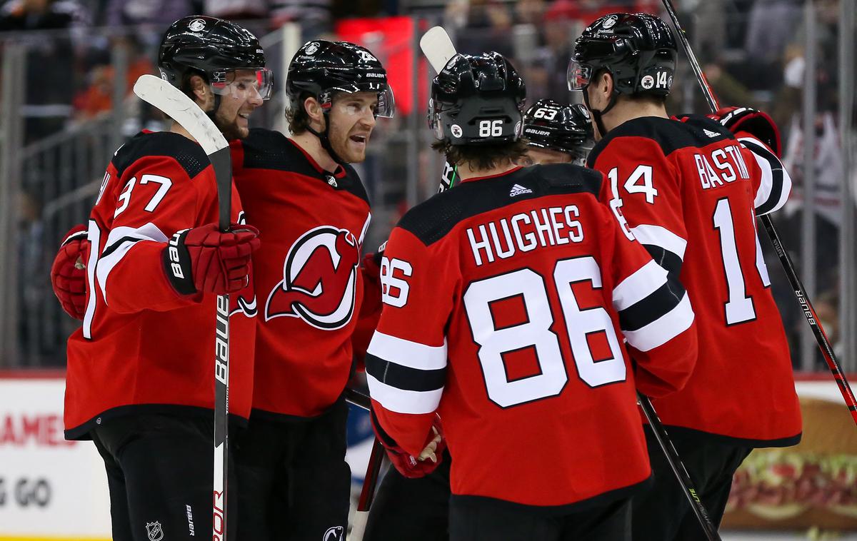 New Jersey Devils | Arizona Coyotes bodo vsaj štiri leta igrali v univerzitetni dvorani Mullett Arena. | Foto Reuters