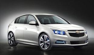 V Ženevi tudi kombilimuzinski chevrolet cruze