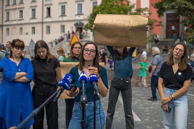 Mladi, ki prihajajo iz različnih evropskih držav, opozarjajo, da so povezana skupnost, ki je pripravljena storiti vse, da zaščiti prihodnost. | Foto: Gašper Lešnik