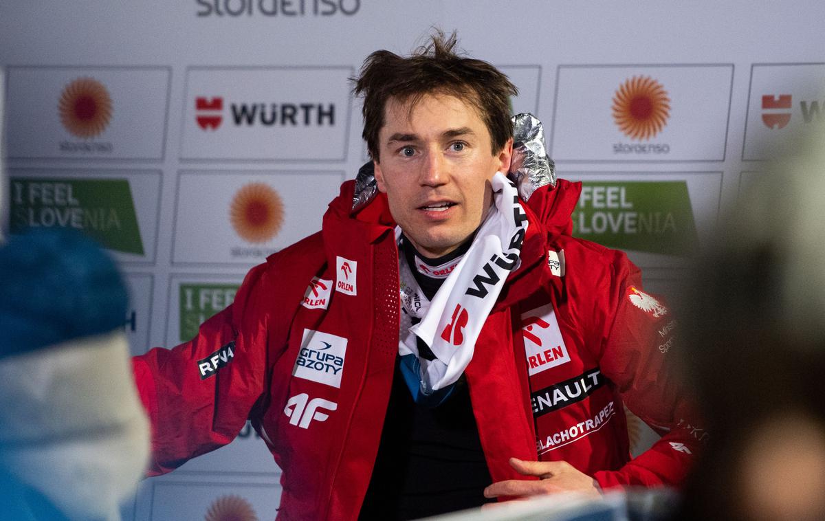 Kamil Stoch | Za Kamilom Stochom je zahtevno poletje. Težave so se vlekle že iz prejšnje sezone, ko je postal ujetnik prevelikih ambicij, energijo pa mu je vzela tudi bolezen. | Foto Guliverimage