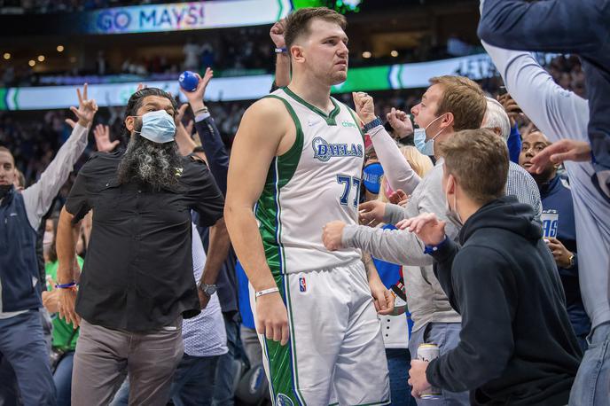 Luka Dončić | Luka Dončić je v tej sezoni na domačem parketu z Dallasom štirikrat zmagal in le enkrat ostal praznih rok. | Foto Reuters