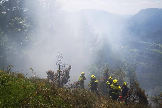 Stol požar | Foto STA/PGD Breginj