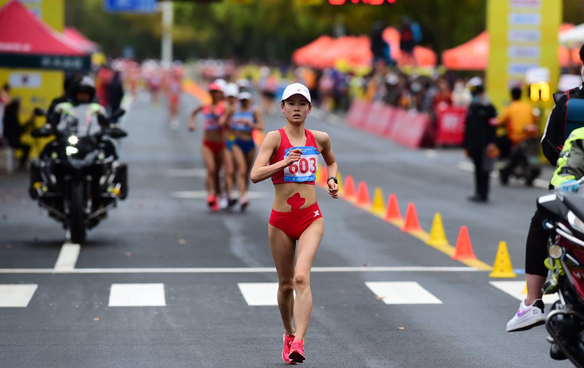 Yang Jiayu | Yang Jiayu je 20 kilometrov prehodila v 23 minutah in 49 sekundah. | Foto Guliverimage