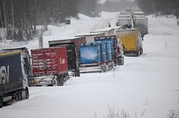 Polarni mraz in sneg povzročila kaos v severni Evropi #video