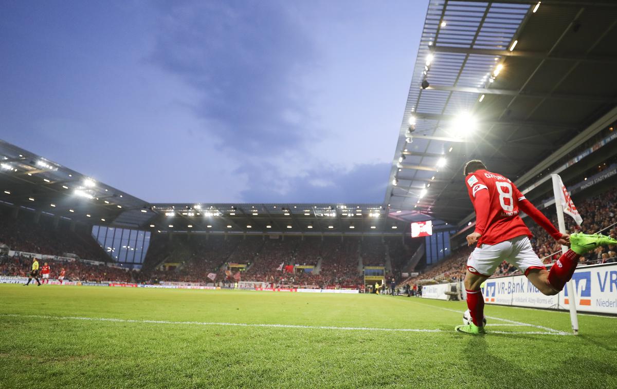 Bundesliga | O tem, kdaj bi se lahko nadaljevala nemška bundesliga, bo več jasnega prihodnji teden. | Foto Reuters