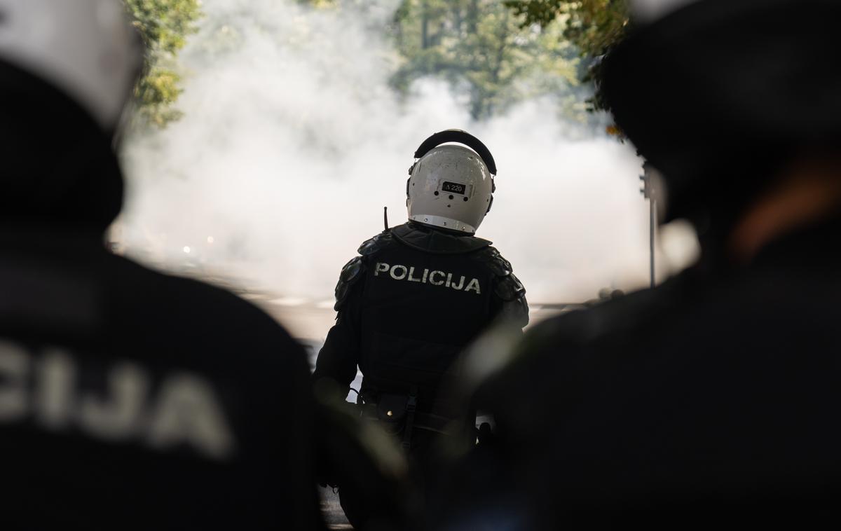 Črnogorska policija | Črnogorski policisti so danes zjutraj aretirali več črnogorskih in ruskih državljanov. | Foto Shutterstock