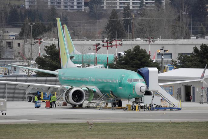 boeing 737 max 8 | Eden izmed boeingov 737 max 8 pred poslopjem Boeinga v ZDA | Foto Reuters