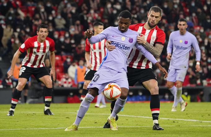 Mladi napadalec Ansi Fati si je na gostovanju Barcelone v Bilbau poškodoval mišico. Najbolj črne napovedi pravijo, da bi lahko sledil nekajmesečni premor za španskega reprezentanta. | Foto: Reuters