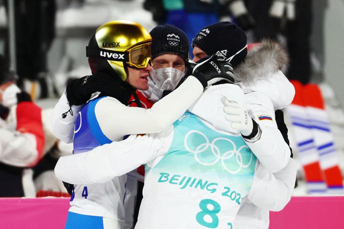 slovenski skakalci ekipna Peking | Slovenska ekipa je skočila do olimpijskega srebra. | Foto Guliverimage