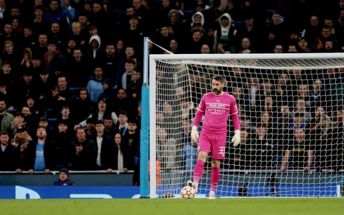 Scott Carson je poskrbel za svojevrsten rekord. | Foto: Reuters