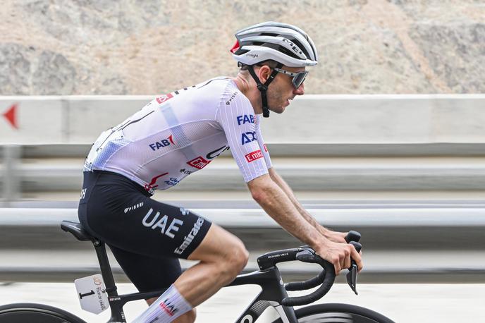 Adam Yates | Adam Yates je bil glavno orožje moštva UAE Emirates za skupno zmago na domači dirki.  | Foto Guliverimage