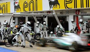 Mercedes in Red Bull z najhitrejšimi postanki