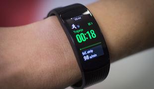 Samsung Gear Fit2 Pro: Bazeni, jezera in morje niso več ovira