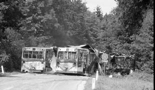 Slovenija je vojno dobila tudi na cesti: z avtobusi in tovornjaki pred tanke