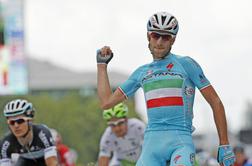 Nibali z etapno zmago do rumene majice vodilnega