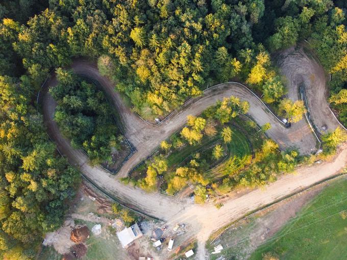 Proga je dolga 640 metrov, široka je vsaj 14 metrov, vzpon na njej pa znaša do 12 odstotkov. | Foto: Matjaž Sedušak