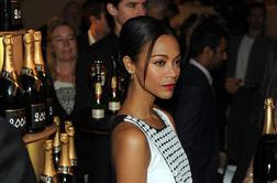 Zoe Saldana razmišlja o prsnih vsadkih