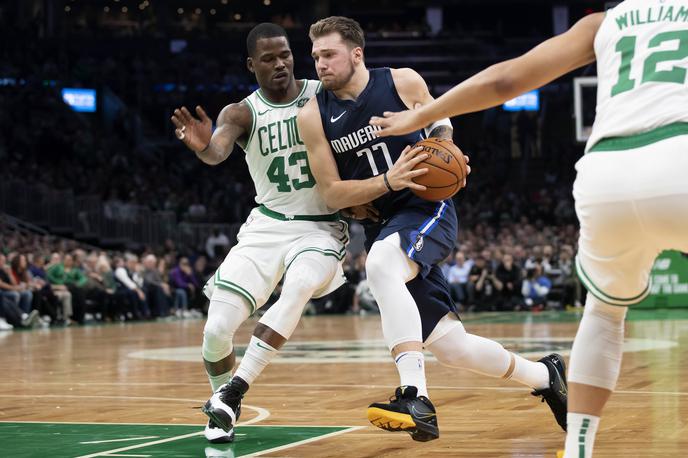 Luka Dončić | Luka Dončić je v Bostonu vknjižil prvi poraz na gostovanju v tej sezoni. | Foto Reuters