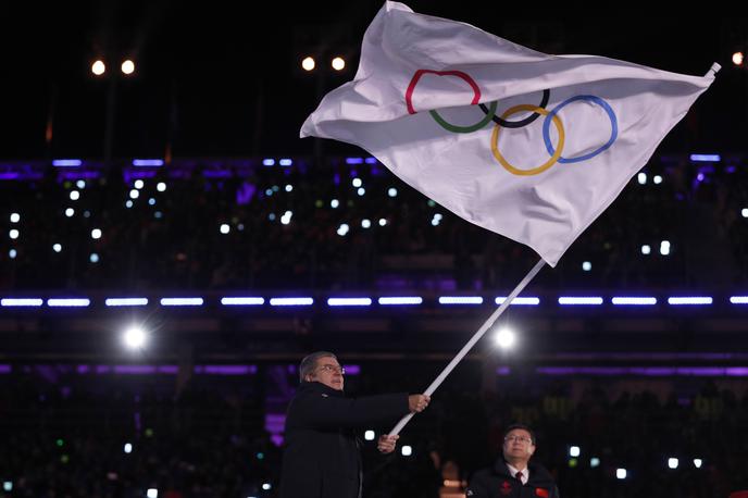 olimpijska zastava | Mok je pozval vse športne zveze k odpovedi ali preselitvi prihajajočih tekmovanj v Rusiji in Belorusiji. | Foto Reuters