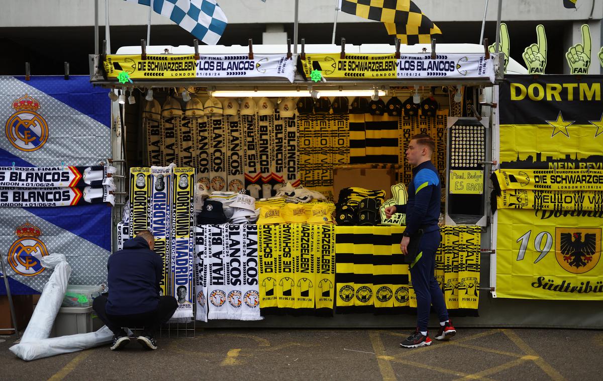 Real Borussia | Real petnajstič ali Borussia Dortmund drugič, to je zdaj vprašanje. Spektakel na razprodanem Wembleyju se bo začel ob 21. uri, ko bo začetek dvoboja označil slovenski sodnik Slavko Vinčić. | Foto Reuters