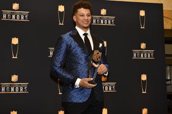 Patrick Mahomes najkoristnejši igralec sezone ameriškega nogometa