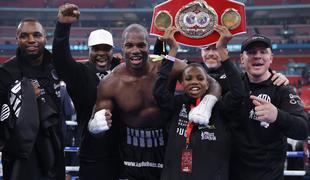 Dubois na spektaklu na Wembleyu nokavtiral Joshuo