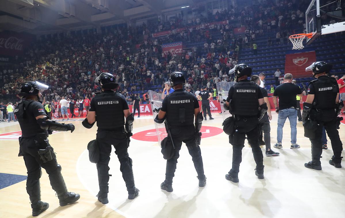 Crvena zvezda Partizan finale ABA peta tekma | Finale lige ABA so zaznamovali navijaški incidenti in prekinitve tekem. | Foto Sportida