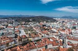 Inflacija, recesija, draga posojila … Ljubljančanov še nič ne odvrača od nakupa stanovanja.