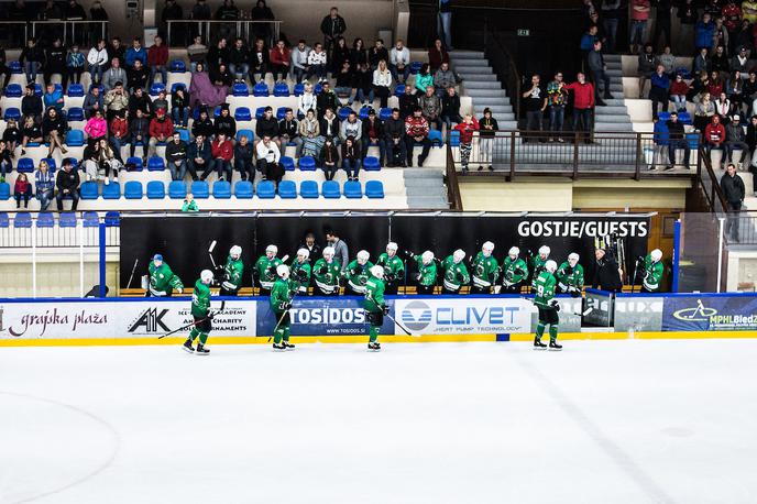 HDD Jesenice HK Olimpija | Branilci naslova, hokejisti HK SŽ Olimpija so v četrtfinalu pričakovano zanesljivo odpravili mlade železarje (HD Hidria Jesenice) in se uvrstili v polfinale. Tam jih čaka gostitelj Triglav. | Foto Peter Podobnik/Sportida