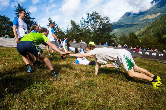 Tovariška pomoč je znova prišla do izraza. | Foto: Grega Valančič/Sportida