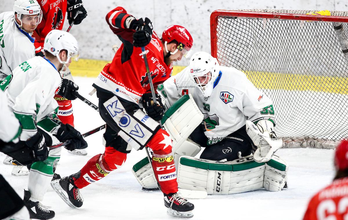 HK SŽ Olimpija - HDD Sij Acroni Jesenice, finale DP, druga tekma | Hokejisti Olimpije so 16. postali slovenski prvaki. | Foto Matic Klanšek Velej/Sportida