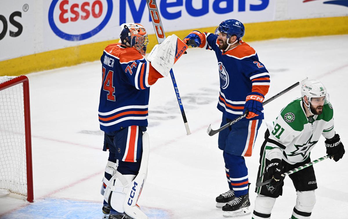 Dallas Stars - Edmonton Oilers | Hokejisti Edmontona so na šesti tekmi konferenčnega finala z 2:1 premagali Dallas in se po letu 2006 uvrstili v veliki finale. Junak zmage je bil s 34 obrambami Stuart Skinner. | Foto Reuters