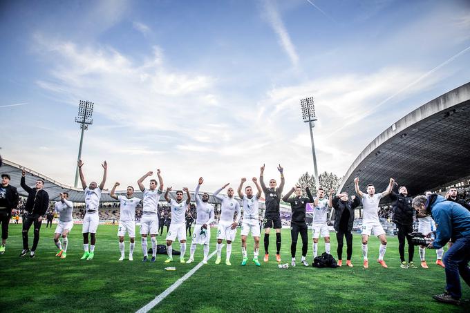 Ko sta se večna tekmeca pomerila nazadnje, se je dvoboj v Ljudskem vrtu končal brez zmagovalca (1:1), v finale Olimpije pa so se uvrstili zmaji. | Foto: Vid Ponikvar